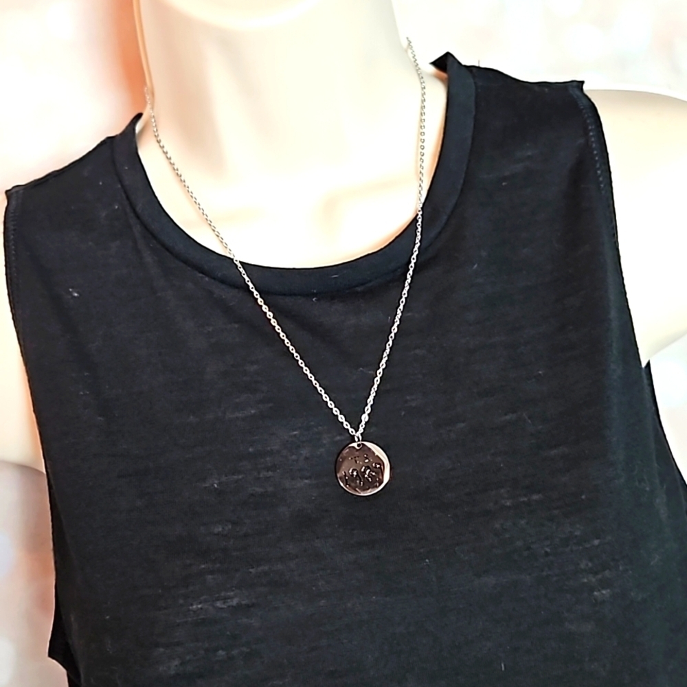 Taylor Swift 1989 Silver Necklace - Picture 3 of 5